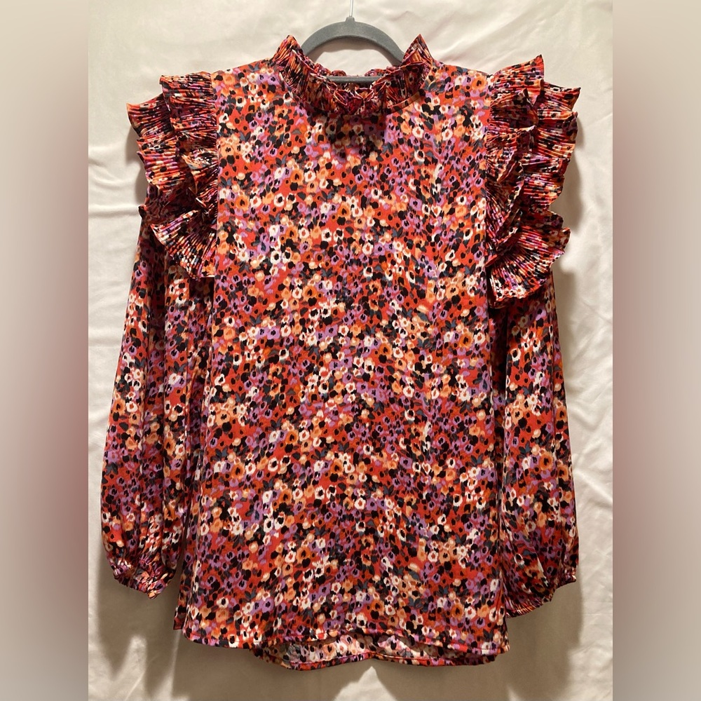 Jodifl pleated ruffle long sleeve blouse size Medium
